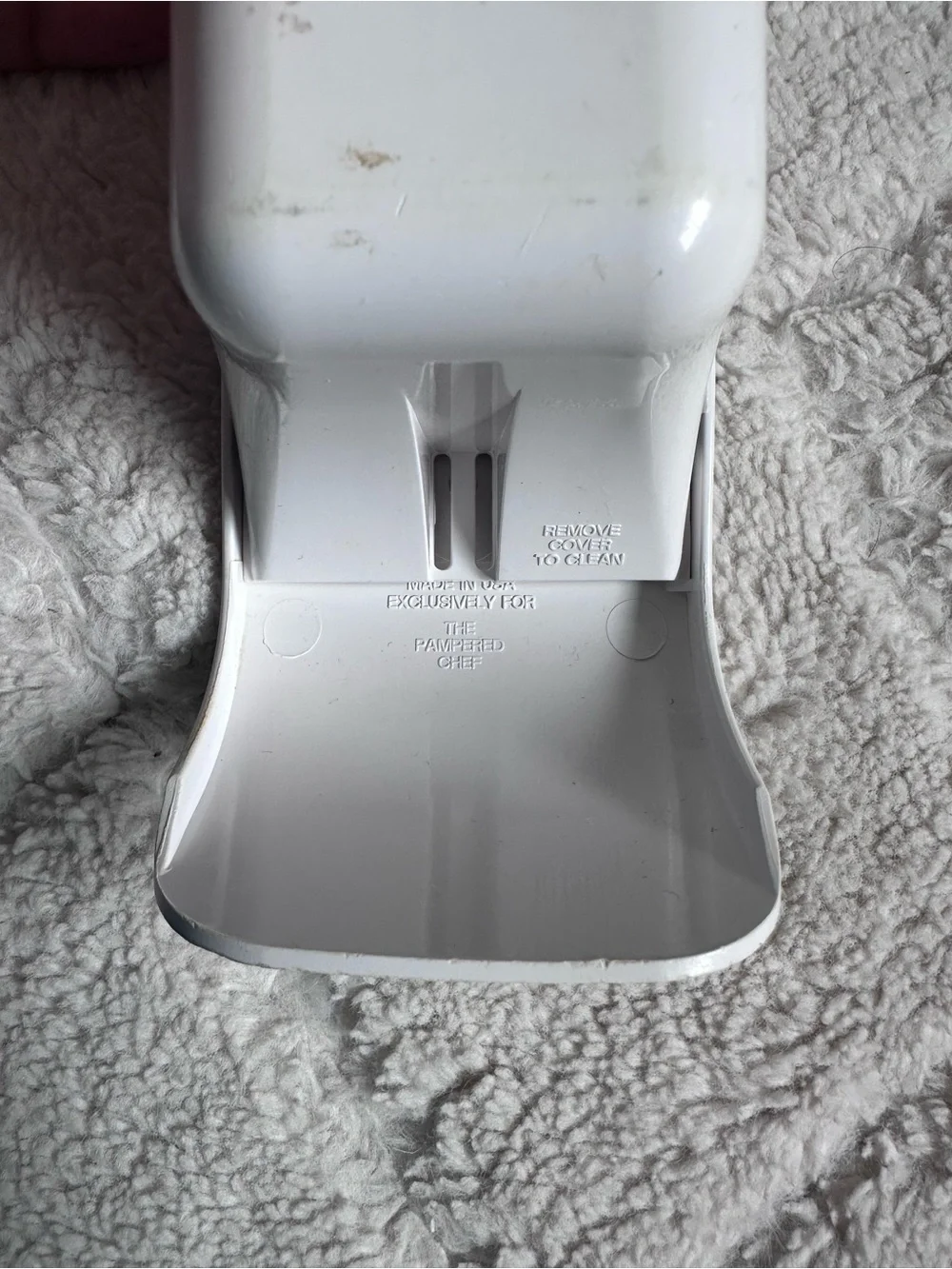 Pampered Chef | Adjustable Slide Measuring Cup 1/4 to 1 cup ML On Other Side